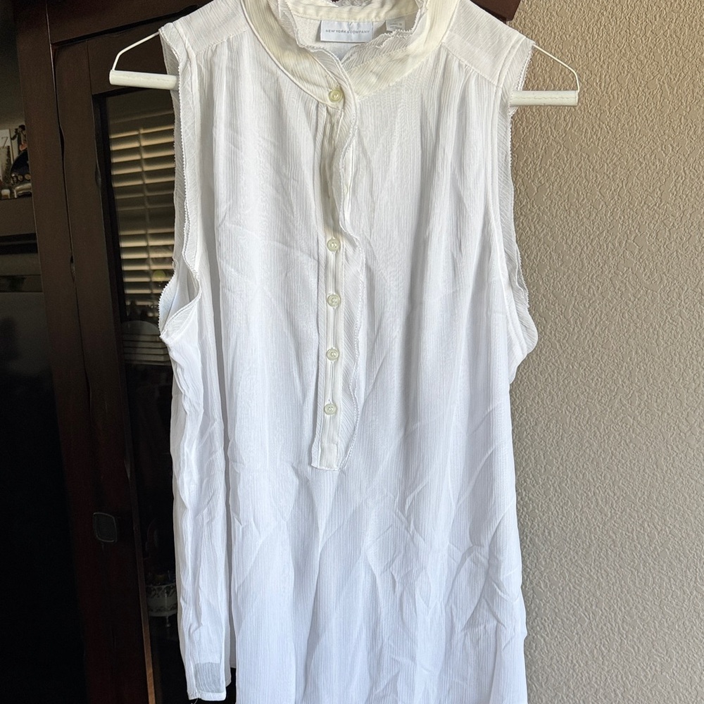 Jones New York Cream Textured Blouse